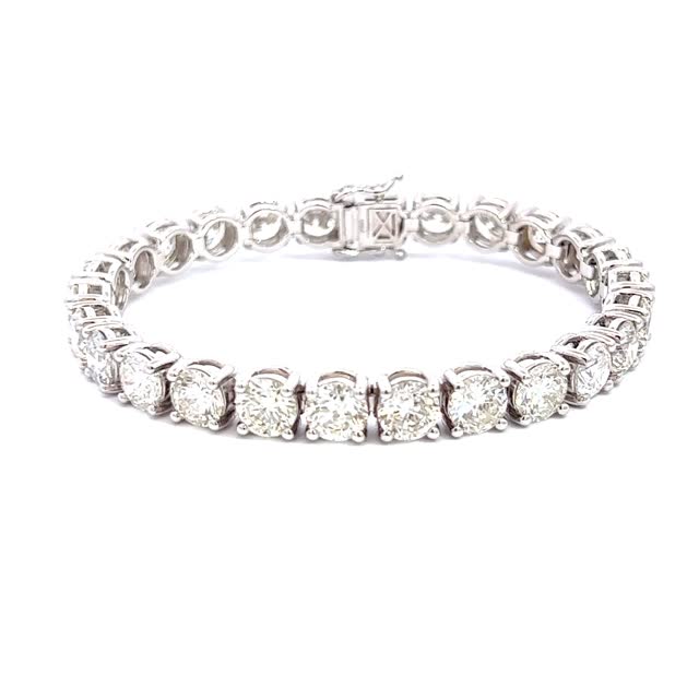 26.46 Carats Diamond Tennis Bracelet 18k White Gold